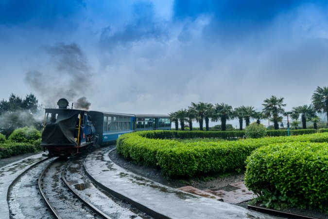 grasshopper yatra Image