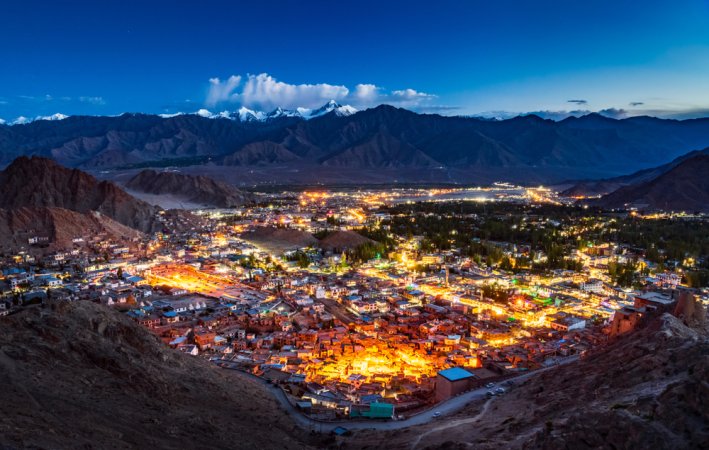 grasshopper yatra Image