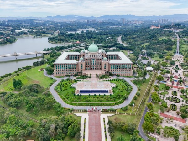 grasshopper yatra Image