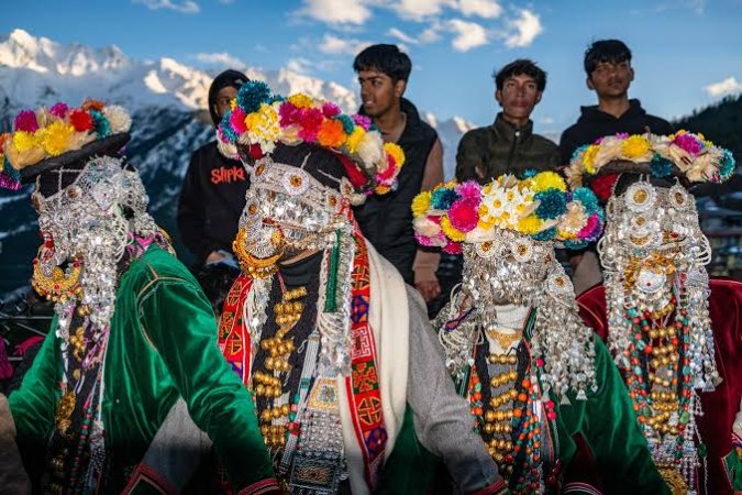 grasshopper yatra Image